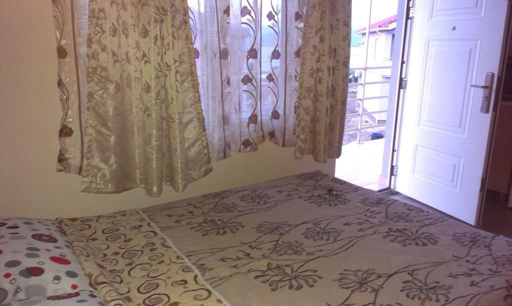 Apartments Maja Стар Дойран Стая снимка